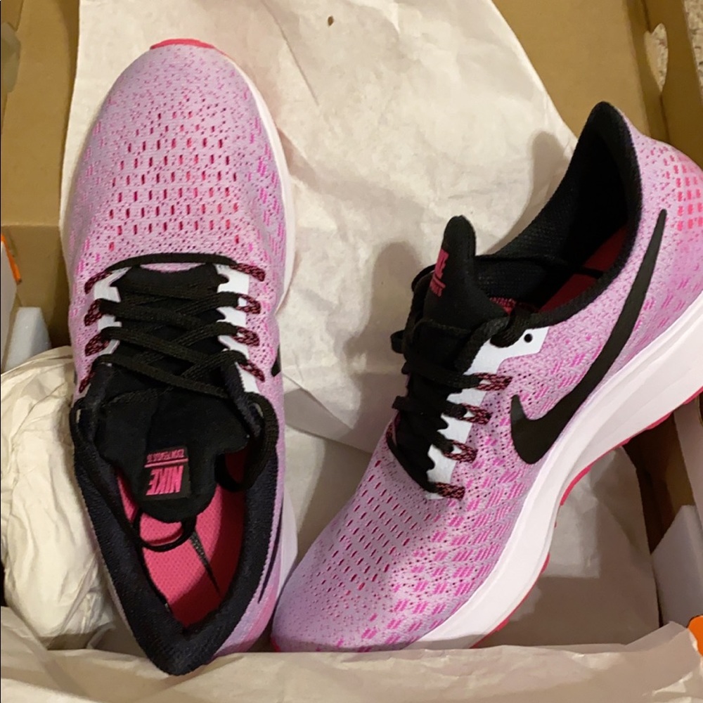 NIKE Air Zoom Pegasus 35